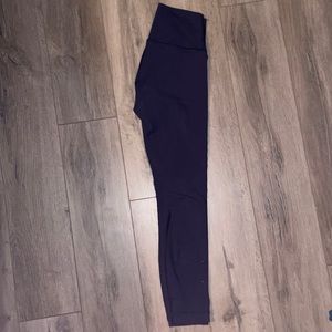 Lululemon Wunder Under 7/8 tights size 4 - Navy Blue